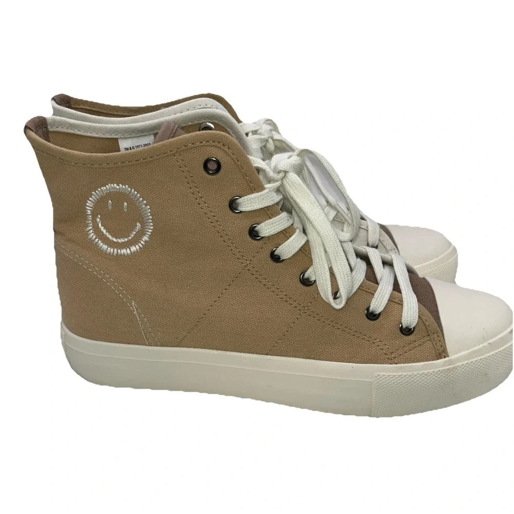 American‎ Eagle Two Tone Smiley Company Sneakers Size 9.5 Smile More Worry Less